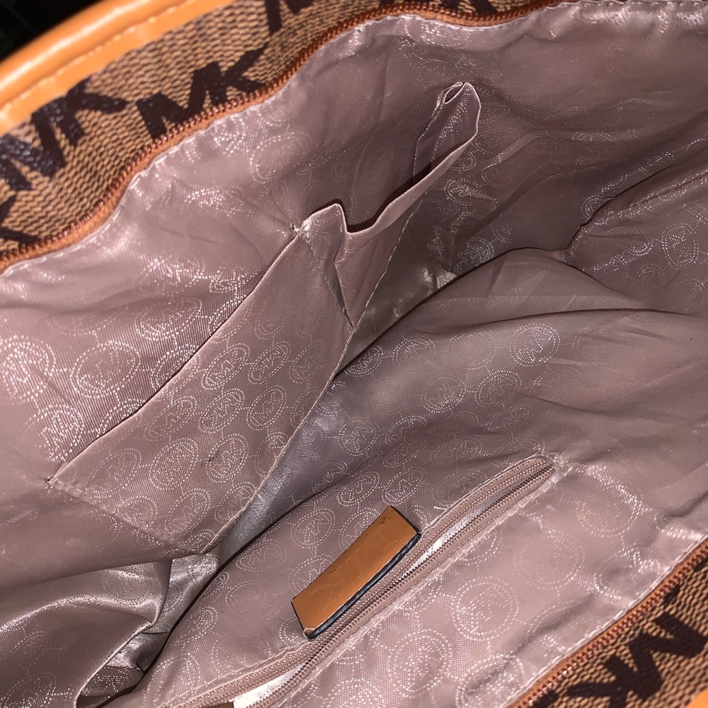 Michael kors purse